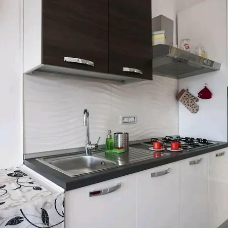 Nice Studio Apartment アパート